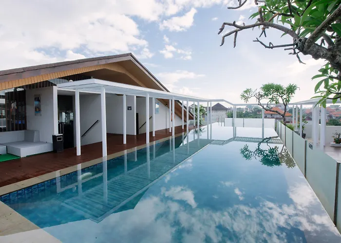 Kuta Beach Hotel 4*