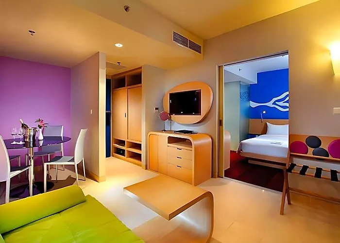 Hotel Kuta Beach Hotel 4*